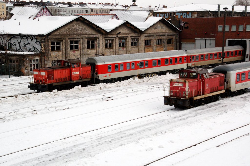 Die zwei V 60 vom Reisezugwagenwerk Warschauer Strae: 345 124, Spitzname Bert, und 346 995. Fotografiert am 30.01.10.