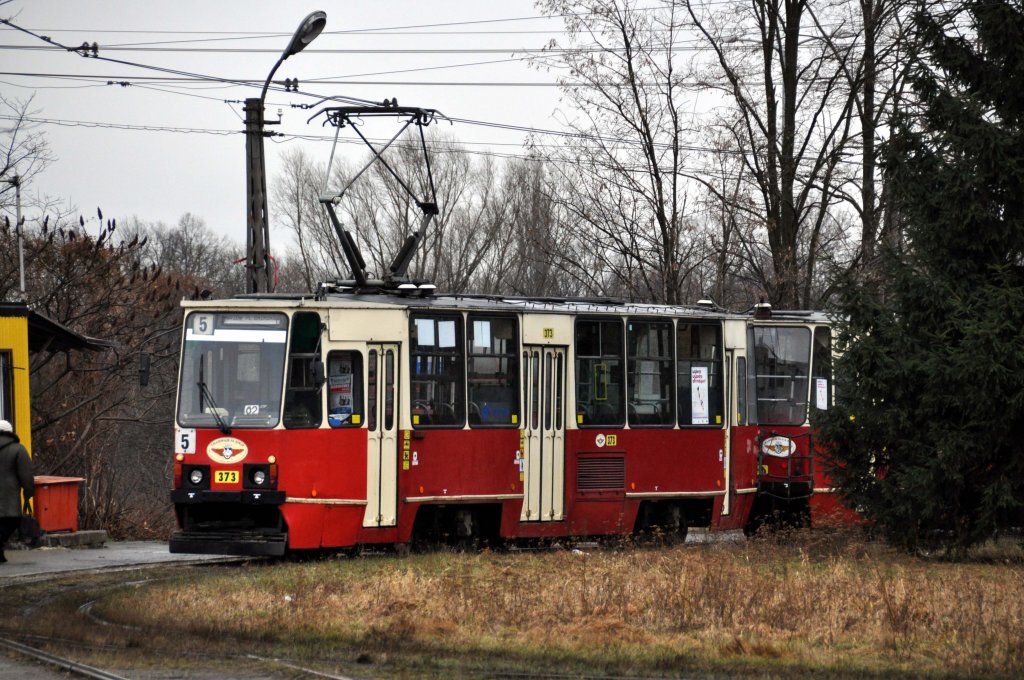Die Zweirichtungswariante des Konstal 105Na Wagen:373 in Zabrze (04.01.2012)