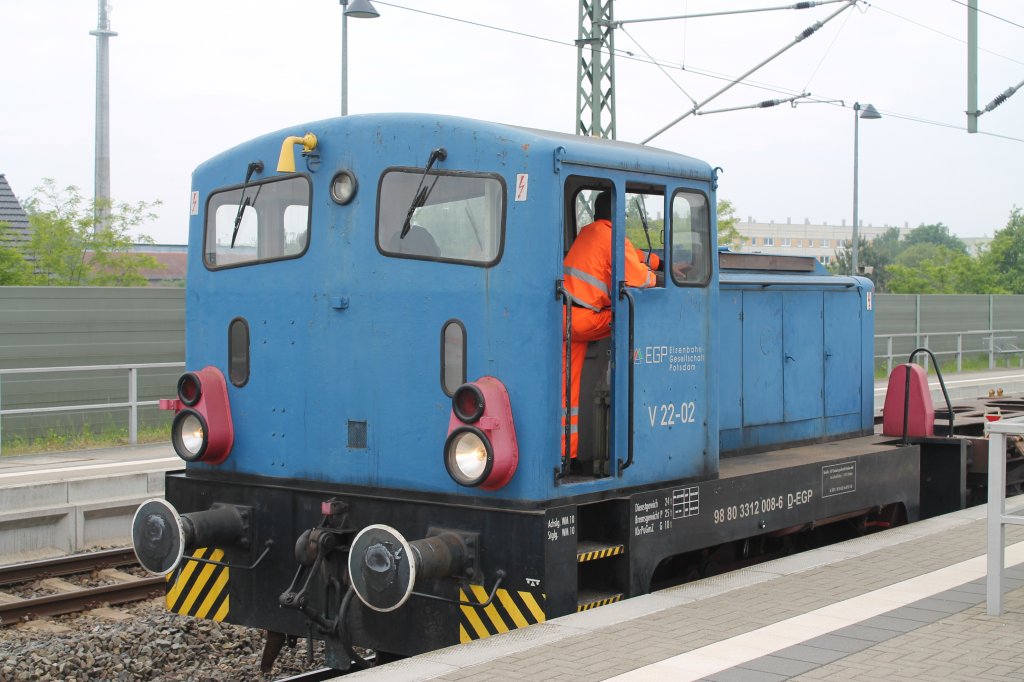 Diese Diesellok der EGP stand mit ihrem Zug aus Containertragwagen am 28.5.13 in Wittenberge. Der genaue Typ der Lok ist mir nicht bekannt.