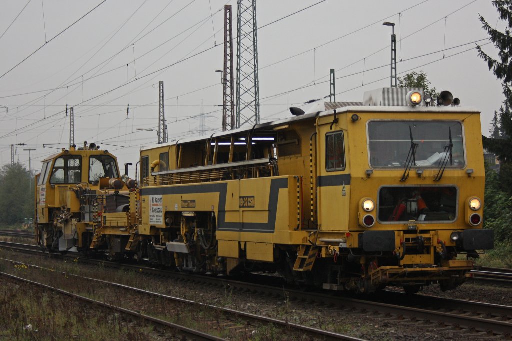 Diese GSM der H.Kaiser Gleisbau am 14.10.10 mit einem SSP in Ratingen-Lintorf