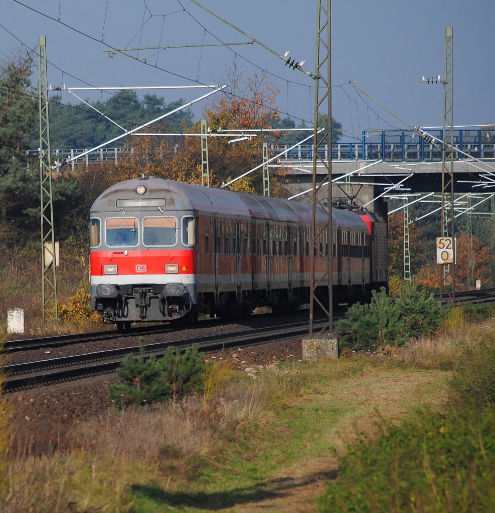 Diese RB hat als nchsten Bahnhof Hirschaid anstehen, den sie auch am 31.10.2010 pnktlich anfuhr.