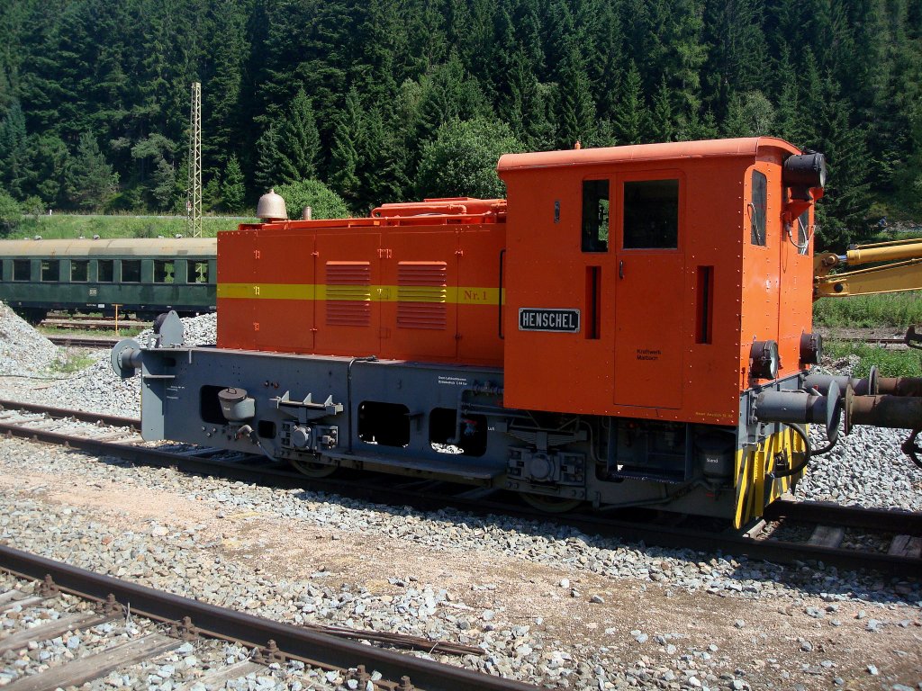 Diesel-Rangierlok von Henschel im Endbahnhof Seebrugg am Schluchsee/Schwarzwald,
juli 2010