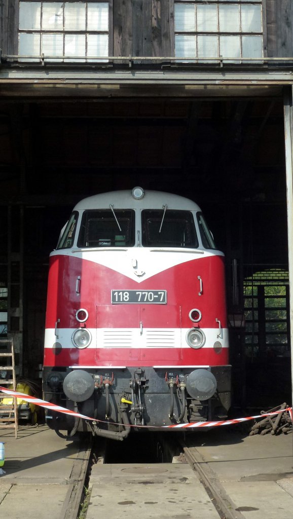 Diesellok 118 770-7 in Gera. Foto 29.09.2012