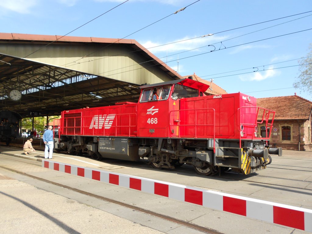 Diesellok der AVG im Bahnhof Ettlingen-Stadt am 01.05.2012
