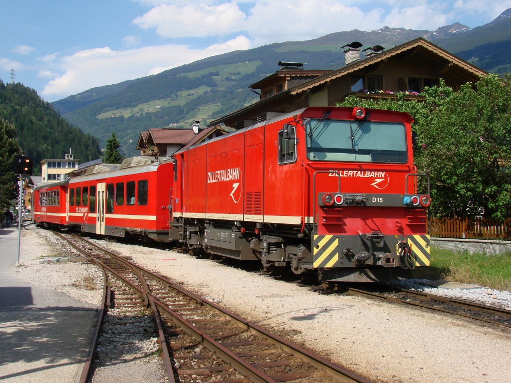 Diesellok D 15 - Bf. ZELL Am Ziller - 08-06-2010