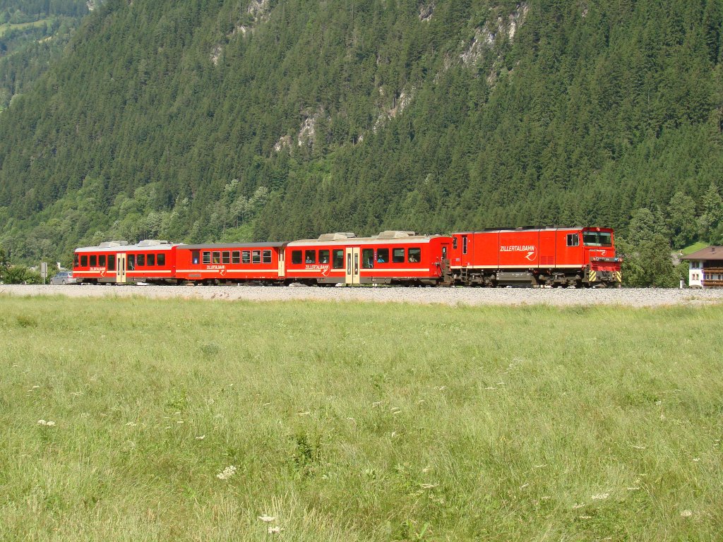 Diesellok D16 zwischen Zell Am Ziller und Erlach - 08-06-2010