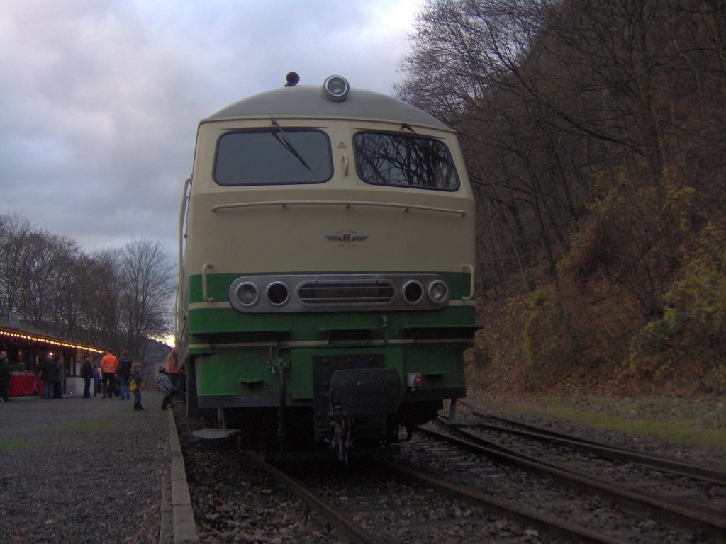 Diesellok D5 der Brohltalbahn von vorne.