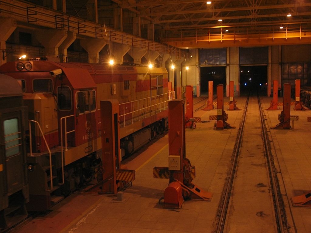 Diesellok DF in die Bahnbetriebswerke von Erliang am 20-9-2009.