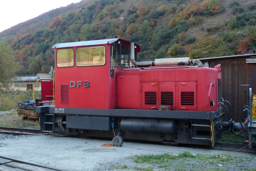 Diesellok HGm 51 der DFB am 2.10.11 im Depot Realp. Das Depot-Gelnde ist frei zugnglich.