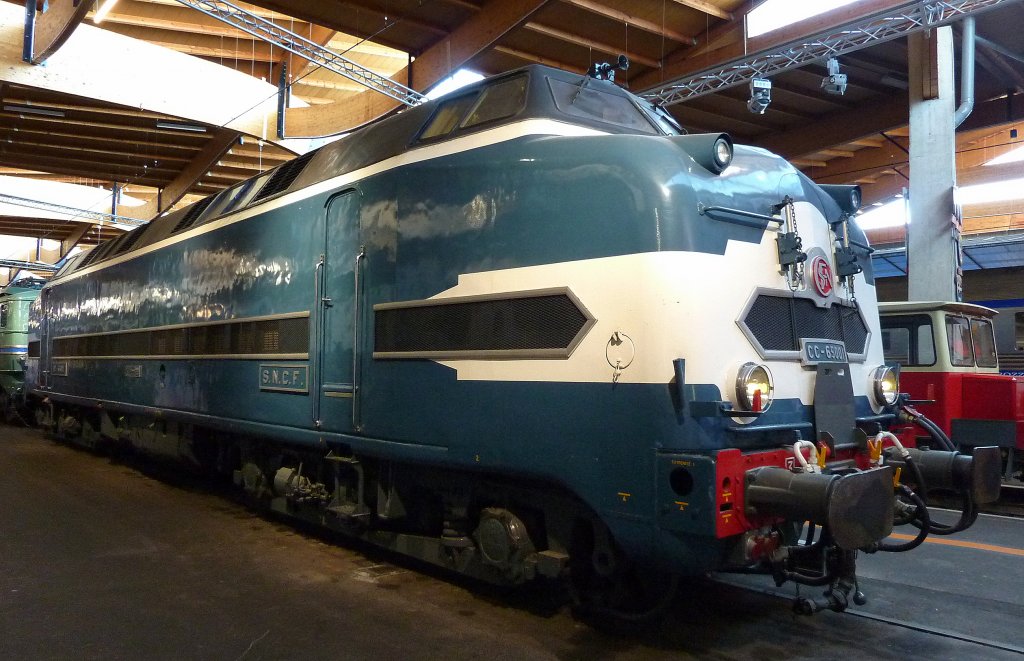 Diesellok der SNCF CC65001 von 1956, Eisenbahnmuseum Mhlhausen (Mulhouse), Sept.2012