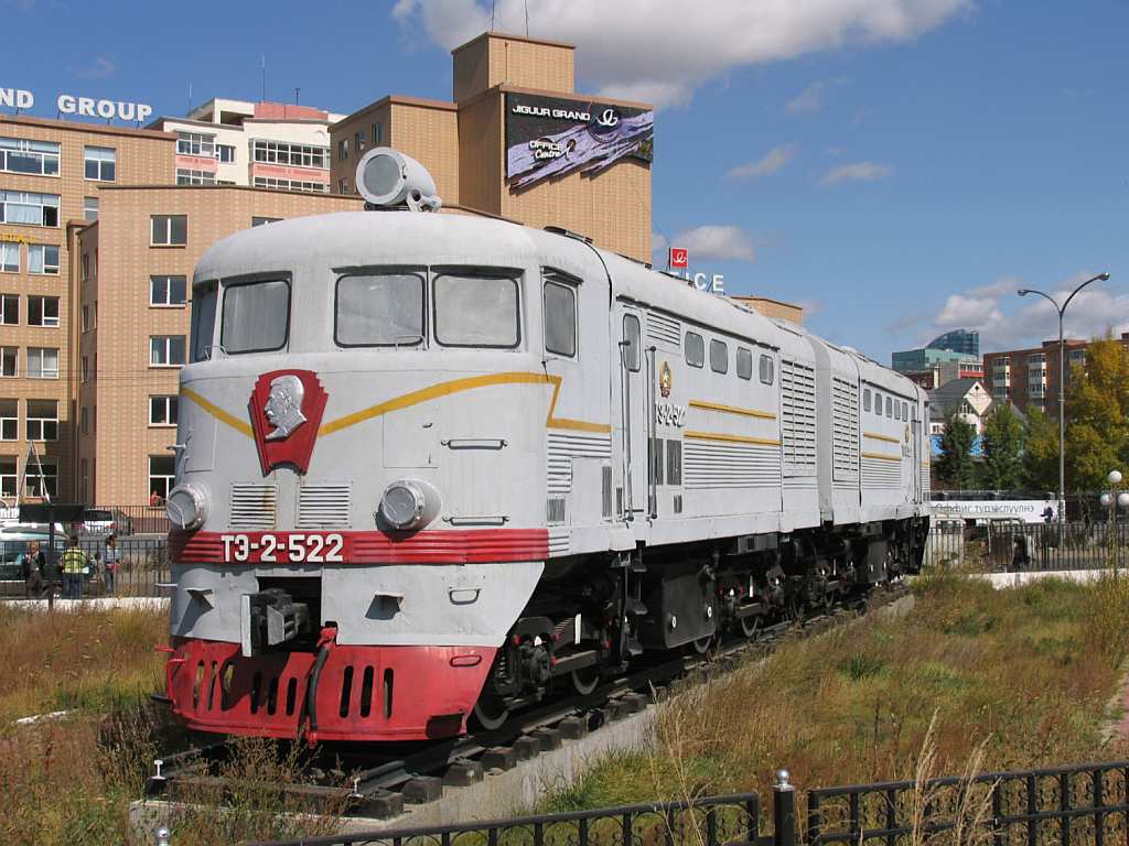 Diesellok T3-2-522 in das Eisenbahn Museum von Mongolei in Ulaanbaatar am 16-9-2009. 