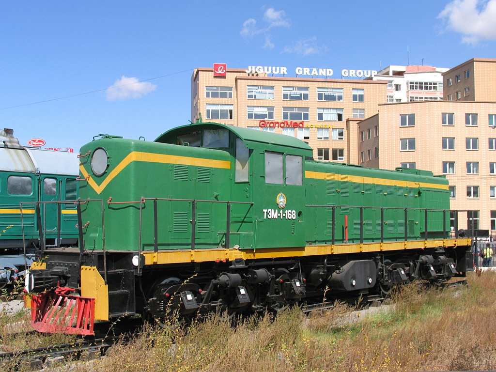 Diesellok T3M-1-168 in das Eisenbahn Museum von Mongolei in Ulaanbaatar am 16-9-2009. 