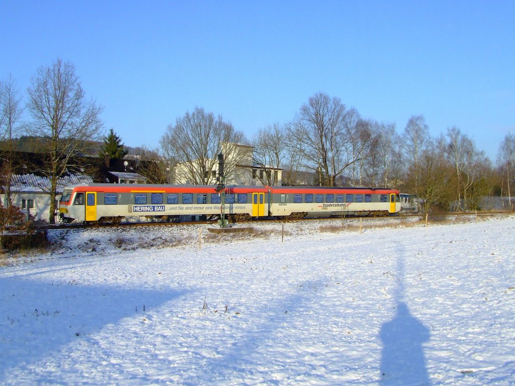 Dieseltriebwagen BR 628 der Daadetalbahn am 05.01.2010 in Neunkirchen-Altenseelbach, als Ersatz fr die GTW2/6 der Hellertalbahn KBS 462 (Betzdorf-Herdorf-Neunkirchen-Haiger-Dillenburg. 