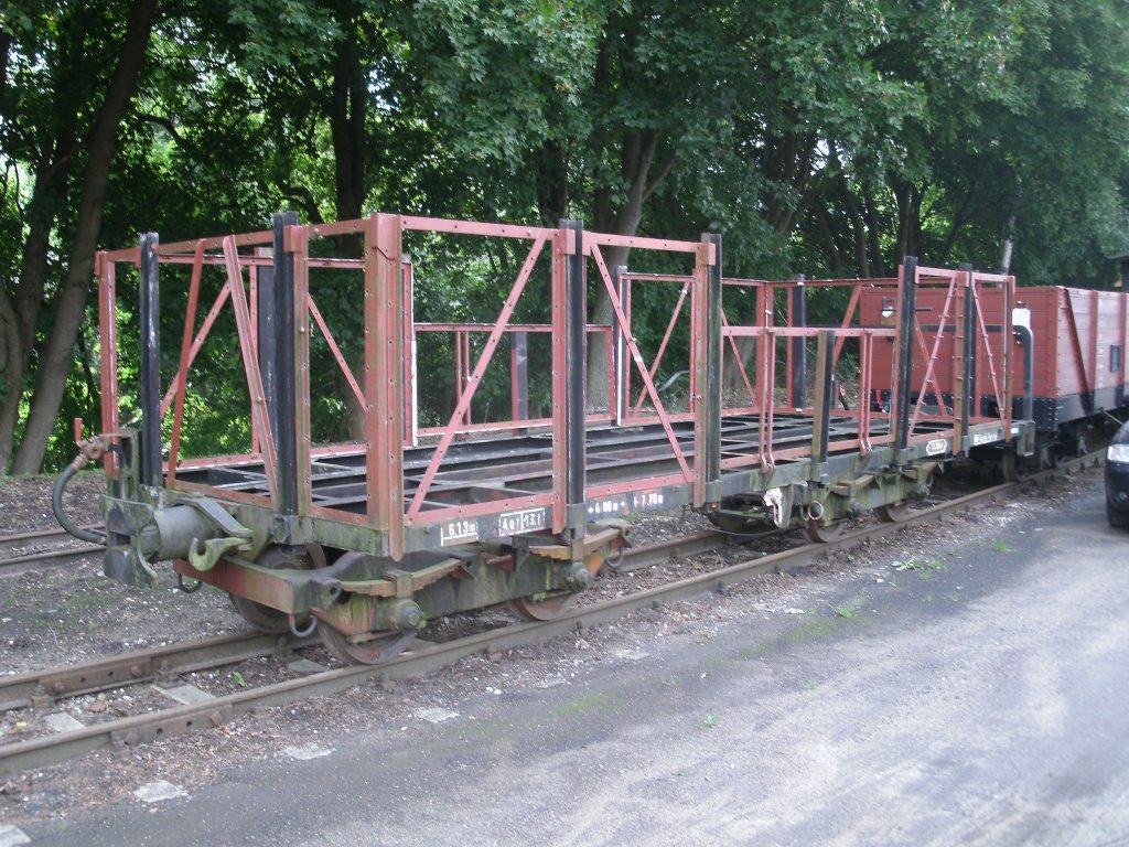 Diesem G�terwagen fehlen noch die Seitenw�nde.Am 24.Juli 2011 stand Dieser in Putbus