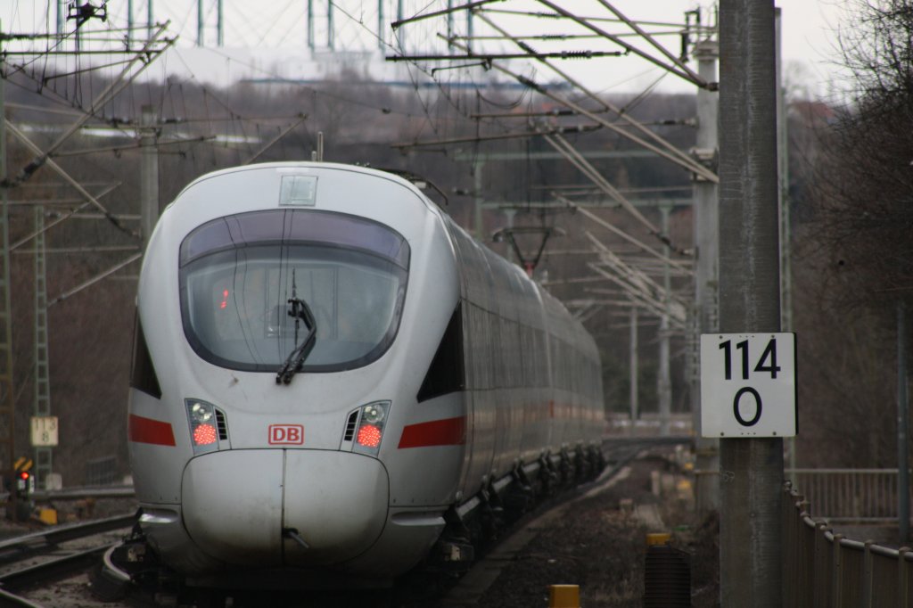Diesem ICE-T der Baureihe 411 konnte am 25.02.2010 in Erfurt-Bischleben hinterher geschossen werden.