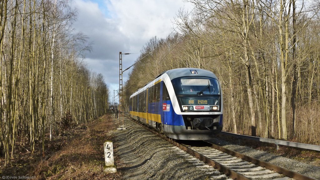 Dieser Desiro der MRB aus Leipzig ist auf der Waldbahn (Leipzig-Plagwitz - Gaschwitz) unterwegs nach Geithain. (14.01.2012)