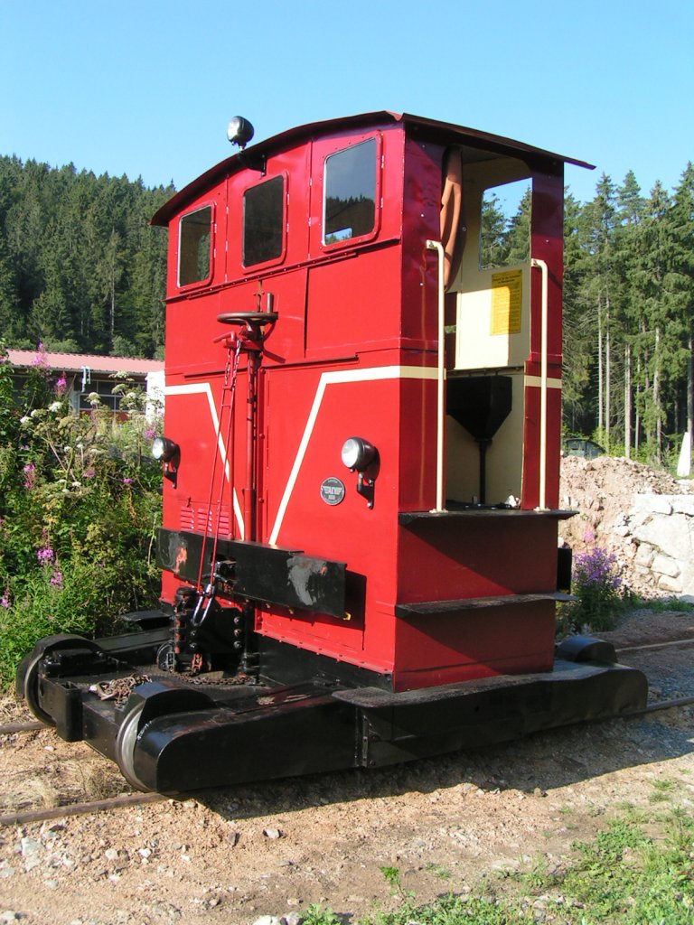 Dieser hervorragend aufgearbeitete Breuer-Traktor war extra zum Fest der IG 3-Seenbahn aus dem Achertal gekommen und hat den Verschub der Güterwagen übernommen.