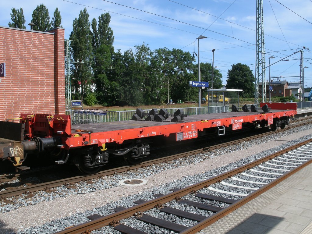 Dieser Rglns von DB-Schenker lief,am 27.Juli 2011,am Schlu von Mukran nach Mhlheim bei der Durchfahrt durch Bergen/Rgen.