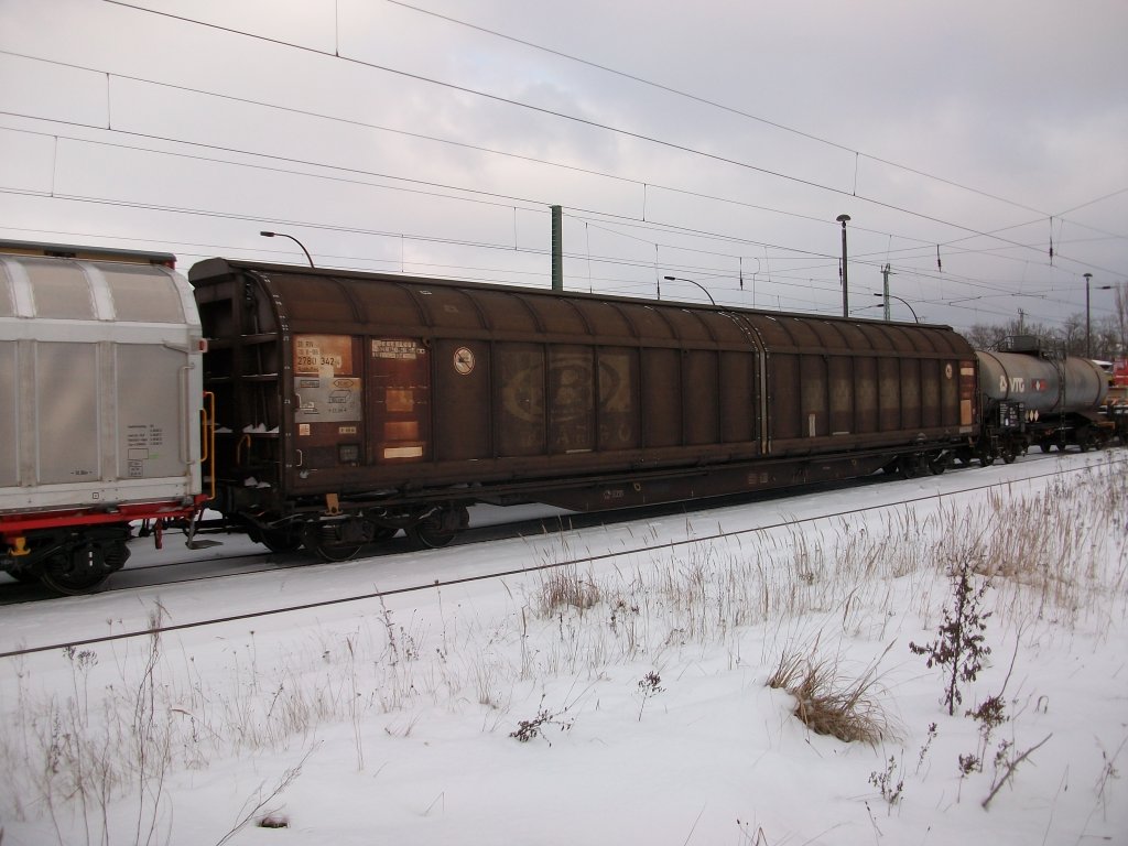 Dieser Schiebewandwagen Habbillns 31 80 2780 342-4 fuhr einmal f�r das belgische  B-Cargo .Aufnahme am 01.Dezember 2010 in Bergen/R�gen.
