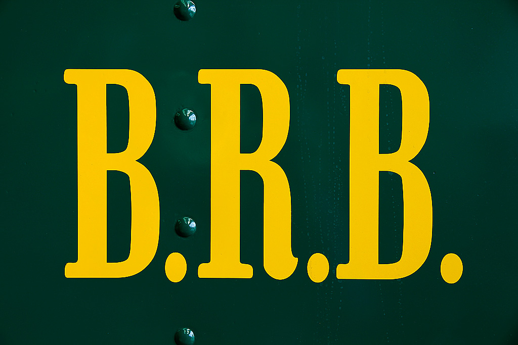 Dieses B.R.B.-Logo wurde anhand historischer Aufnahmen rekonstruiert und anlsslich der R3 bei Lok2 an den Wasserksten angebracht. Aufnahme vom 13. April 2011, 10:33