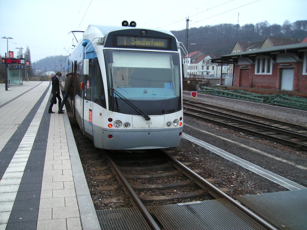 Dieses Foto zeigt einen Wagen der Saarbahn in Saarbrcken-Brebach. Das Foto wurde am 23.01.2010 aufgenommen.