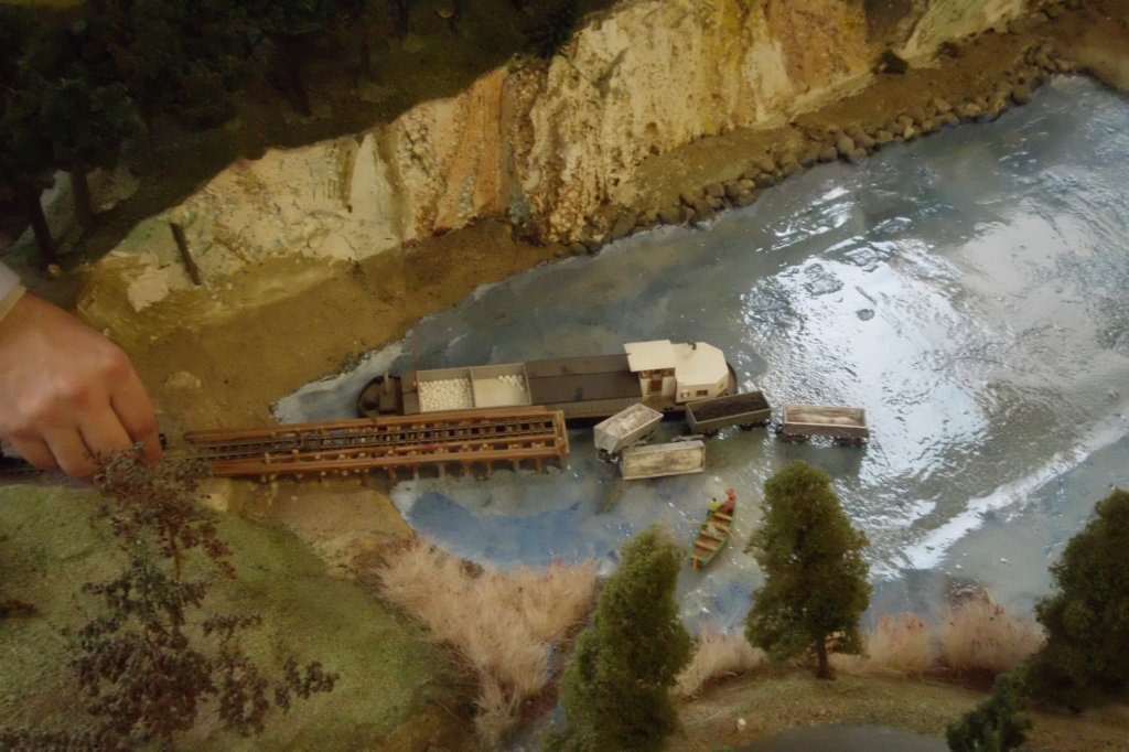 Dieses Migeschick passierte,am 29.Dezember 2011,auf einer H0e-Anlage in Sassnitz.