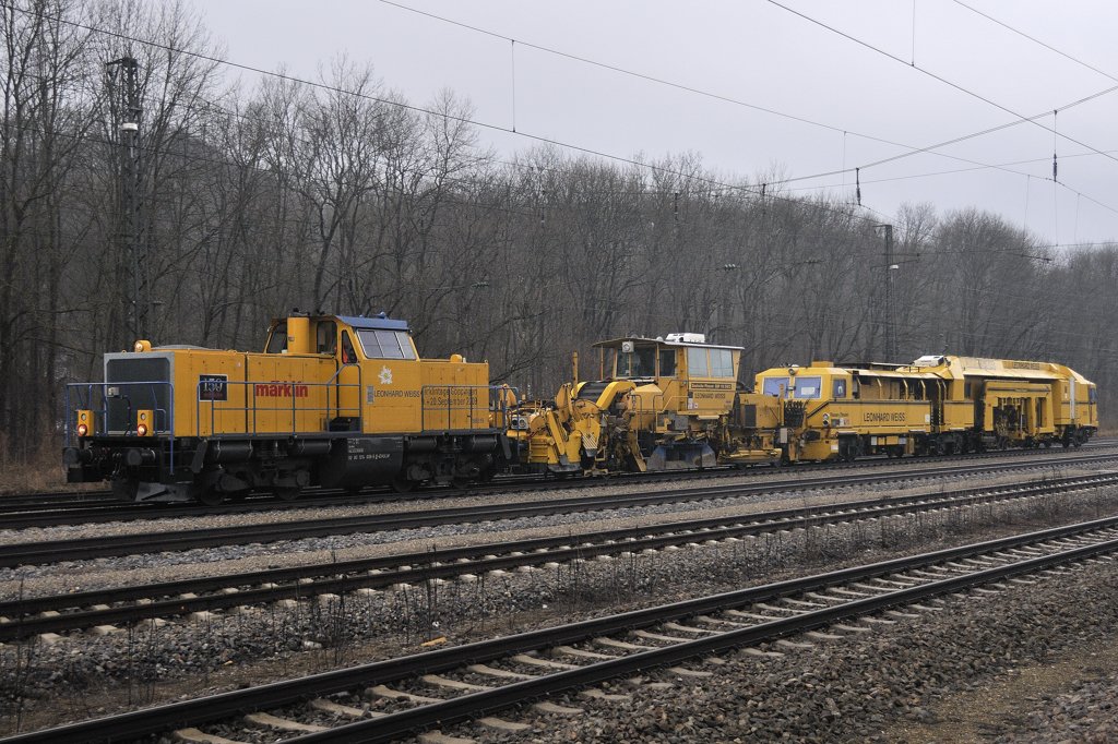 Diffuse Lichtverhltnisse fr einen Bauzug der Fa. Leonhard Weiss. Highlight die  LegoLok ...! (Neuoffingen, 16.03.2010).