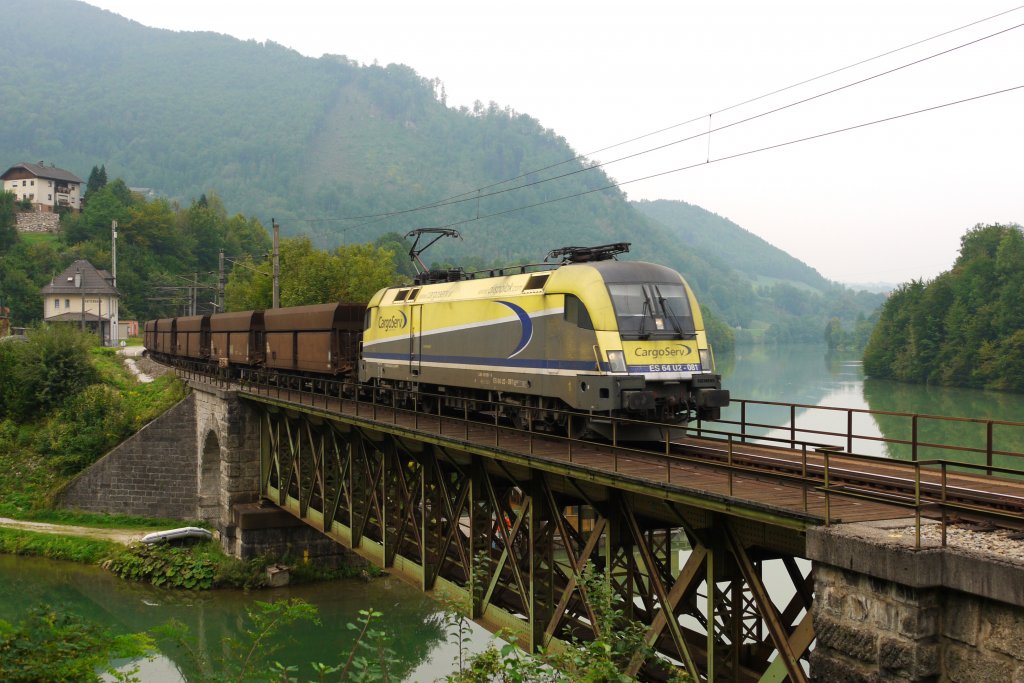 DISPO/CSV 182 581 fuhr am 05.09.12 durch den Graben mit dem LOGS-LGAG 61013 (Linz Stahlwerke - Eisenerz), Aufnahme bei Trattenbach