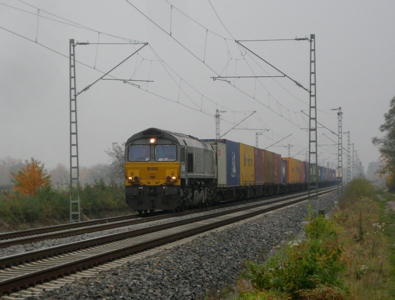 DLC DE 6303 am 27. Oktober 2009 mit Containern gen S�den bei Forchheim. Kennt jmd. den Laufweg?