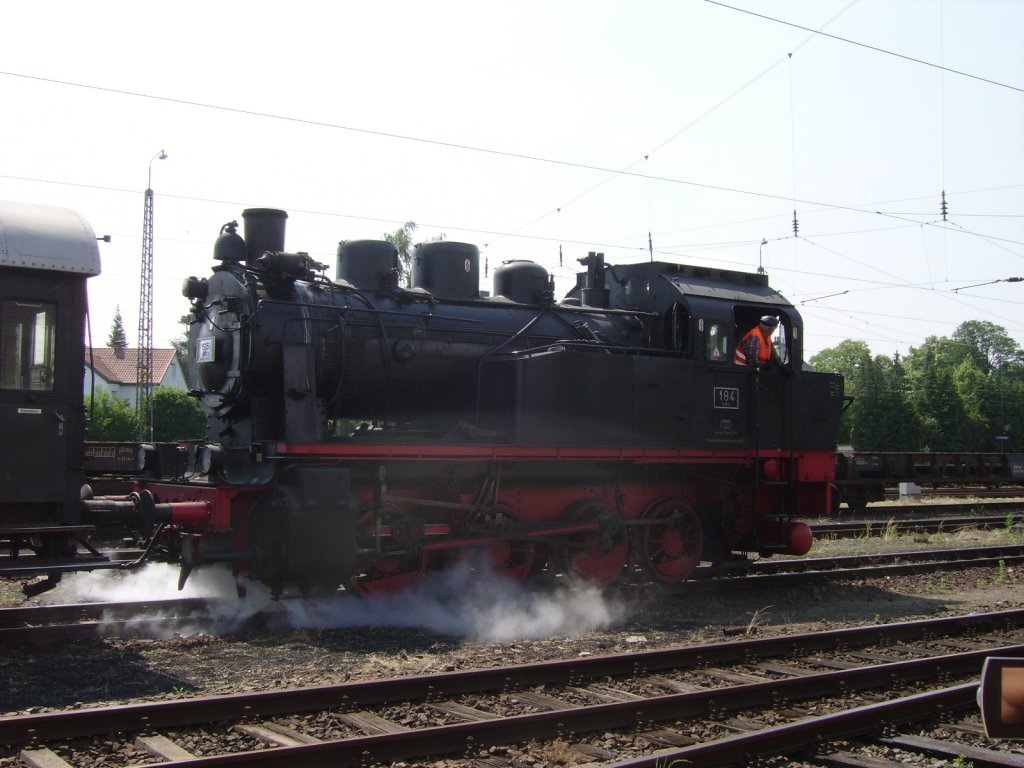 DME 184 in Darmstadt Kranichstein beim Abdampfen am 04.06.11