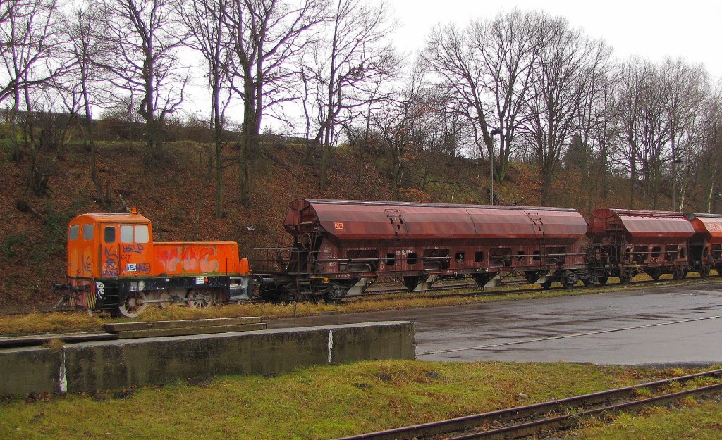 Dllnitzbahn ESF 10 bei der Kaolinverladung im Bf Oschatz; 02.01.2012