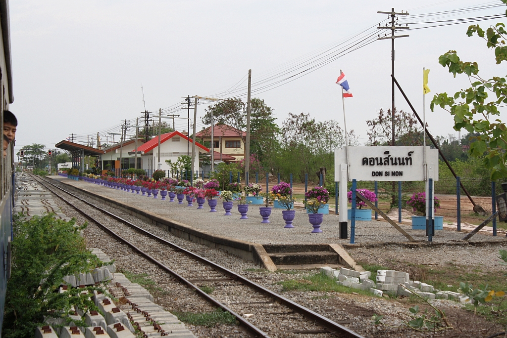 Don Si Non Station am 17.März 2011.