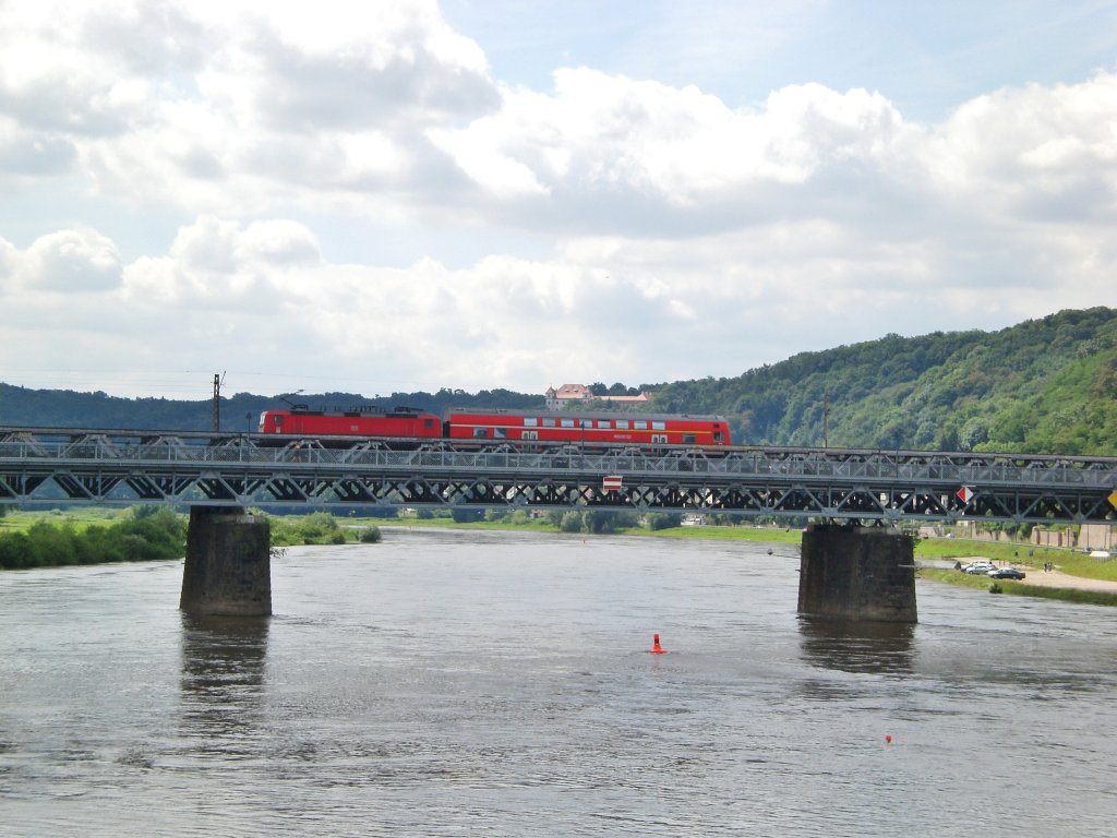 Doppelstock-Steuerwagen (1. Gattung) als S1 nahe vom S-Bahnhof Mei�en.(25.7.2011)