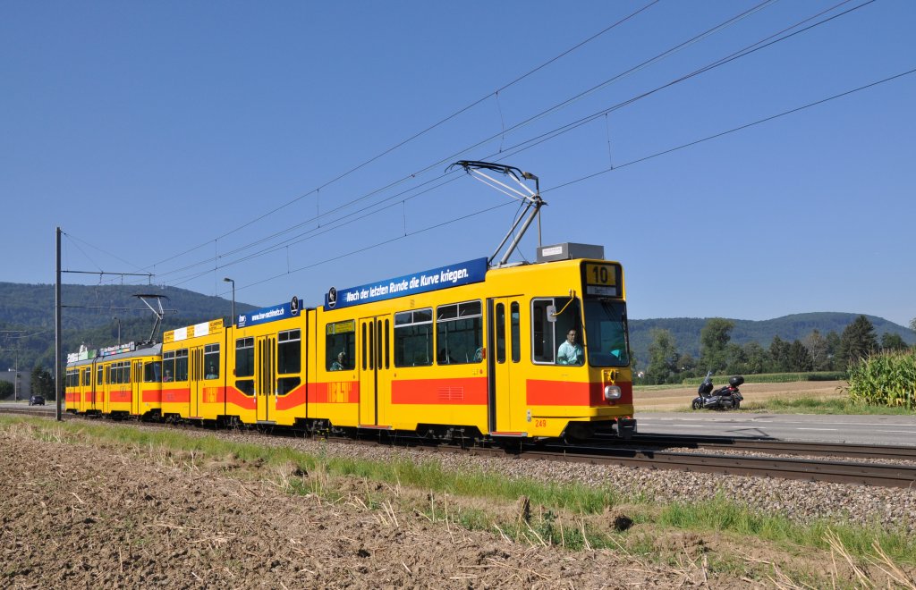 Doppeltraktion mit dem Be 4/8 249 und dem Be 4/6 107 auf der Linie 10 fahren Richtung Basel. Die Aufnahme stammt vom 15.08.2012.