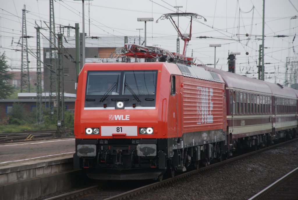 Dortmund, 3.9.2010: Br 189 801 der WLE f�hrt mit einem  Partyzug  der M�ller-Touren nach Hamburg-Begredorf in den Dortmunder hbf ein.
