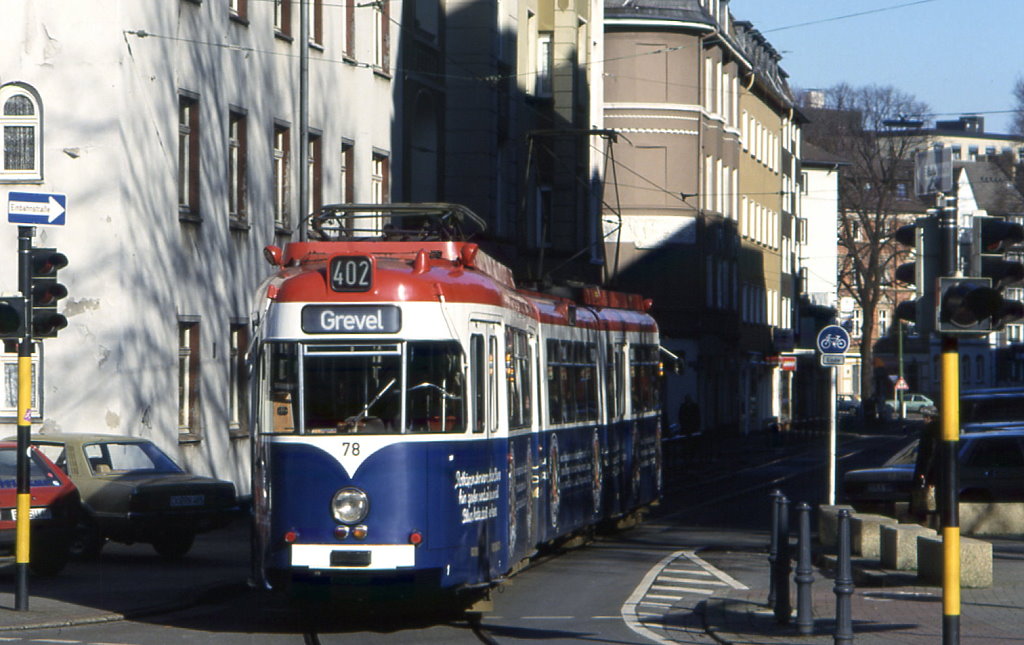 Dortmund Tw 78 in der Kleinen Beurhausstrae, 13.02.1988.