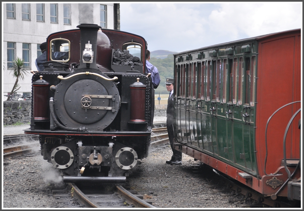 Double Fairlie Lok Nr 10 aus dem Jahre 1879 ist die typische Lok der Ffestiniog Railway. (14.08.2011)