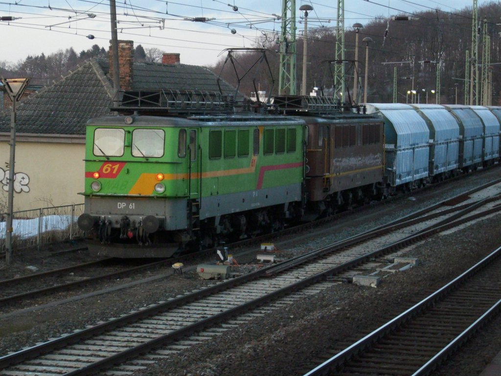 DP 61 und 62 brachten am 15.Mrz 2010 Kreidewagen von Klementelvitz nach Bergen/Rgen. 