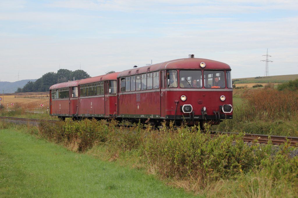 DPN25671 von Korbach nach Wolfhagen. VT 98 in einer schnen dreiteiligen Einheit.
