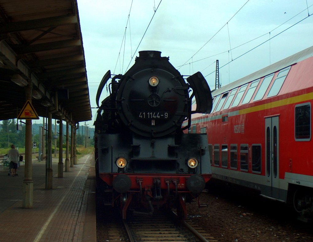 DR 41 1144-9 der IGE Werrabahn-Eisenach e.V. in Naumburg (S) Hbf; 13.07.2008