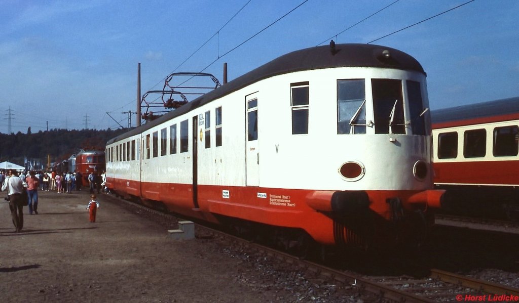 DR elT 1900 (DB ET 11 01) in Bochum-Dahlhausen auf der Ausstellung zum 150-jährigen Jubiläum der deutschen Eisenbahnen (Herbst 1985)