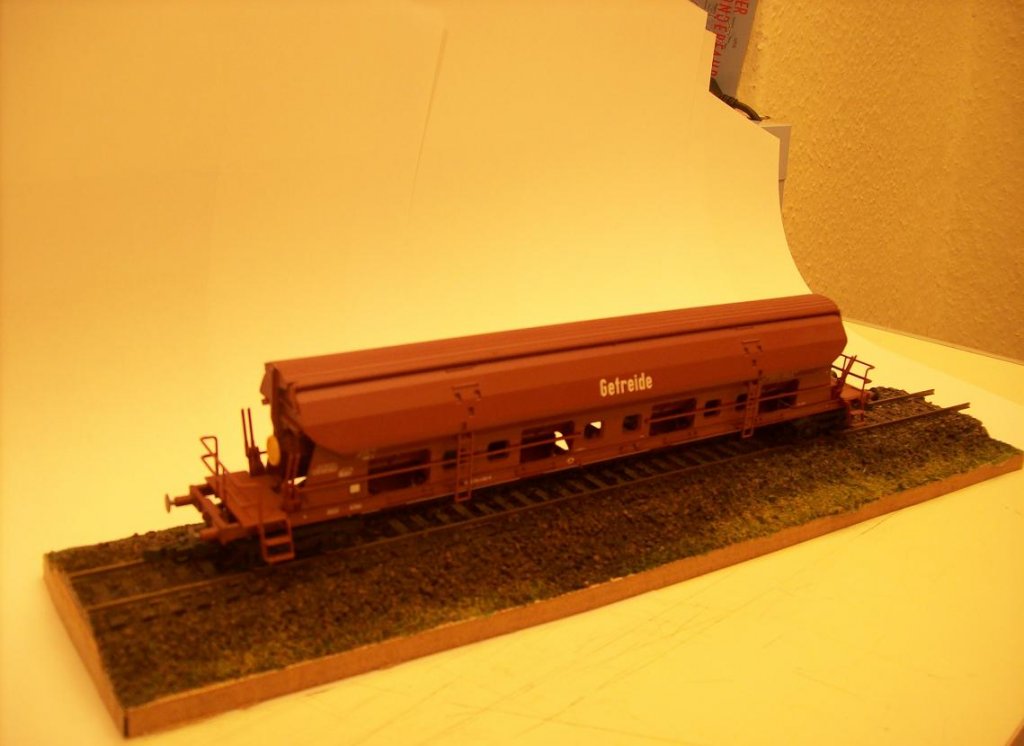 DR Tadgs-y Selbstendladewagen fr Getreide (31 50 584 4 563-8) von LIMA 02.02.2010