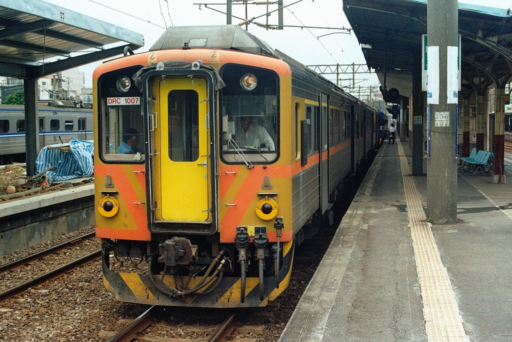 DRC 1007 im Bf. Hsin Chu am 20.Mai 2005.