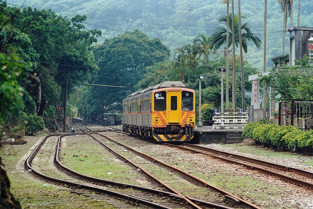 DRC 1013 im Bf. Nei Wan am 20.Mai 2005.