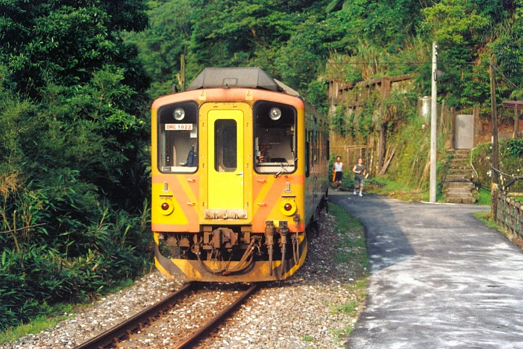 DRC 1022 am 21.Mai 2005 bei der Hst. Da Hua.