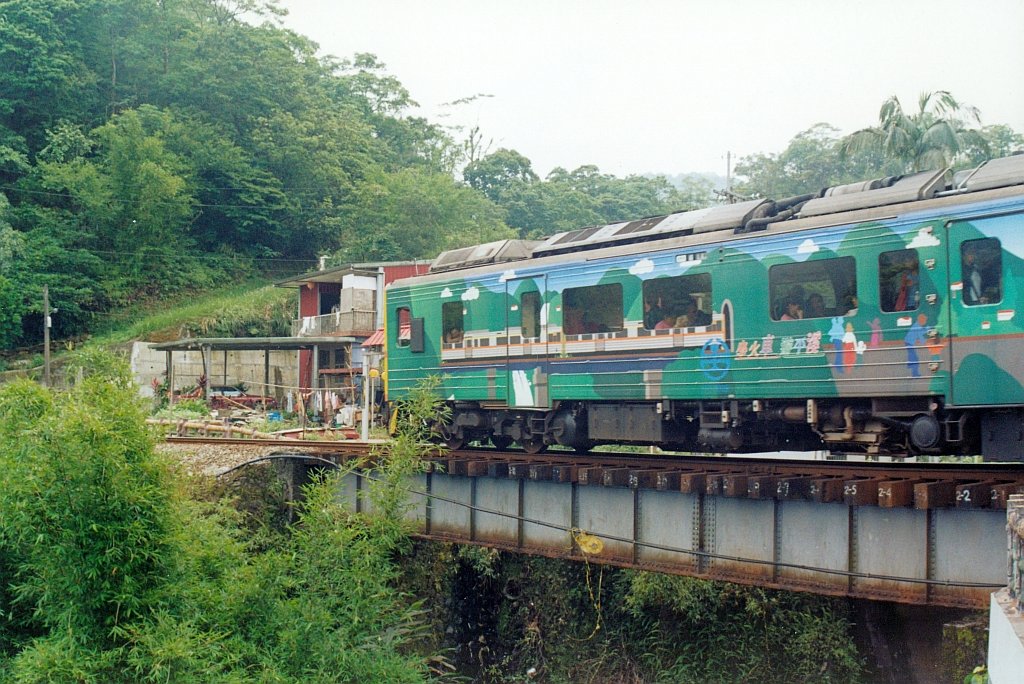 DRC 1028 am 21.Mai 2005 nahe der Hst. Ling Jiao.