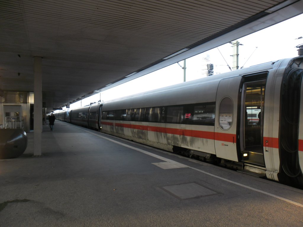 Dreckiger ICE-T Wagen am Hannover/HBF am 12.11.2011.