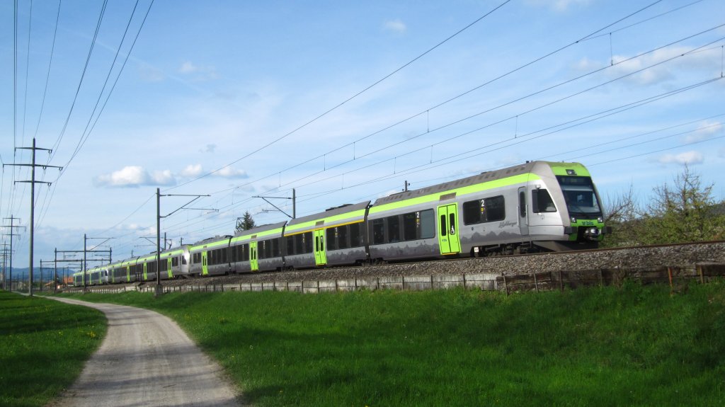 Drei Ltschberger auf dem Weg nach Spiez bei Kiesen am 13.04.2011