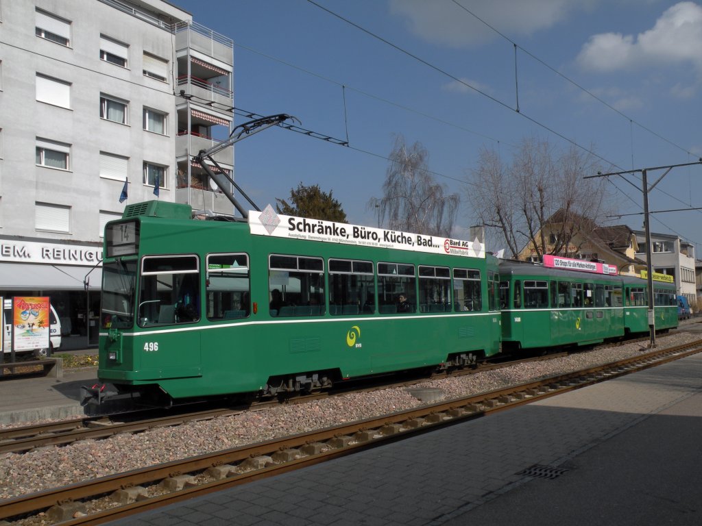 Dreiwagenzug mit dem Be 4/4 496 dem B4S 1488 und dem B4 1439 auf der Linie 14 an der Enfhaltestelle in Pratteln.Die Aufnahme stammt vom 09.03.2012.