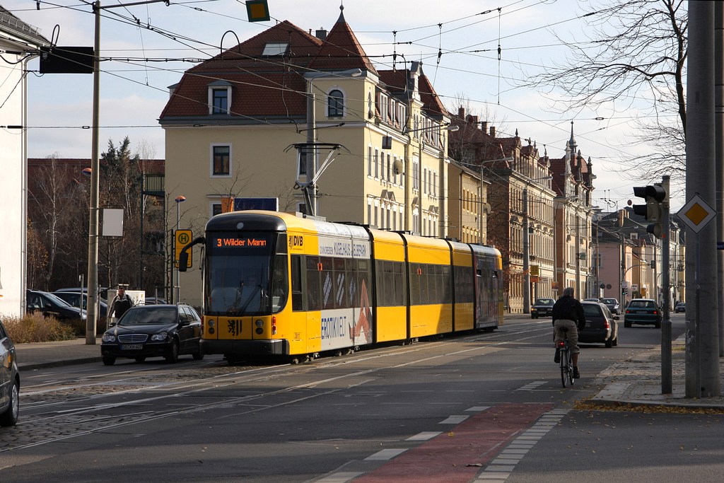 Dresden - DVB/Linie 3 - 2811 an der Hst. Trachenberger Platz am 15.11.2008